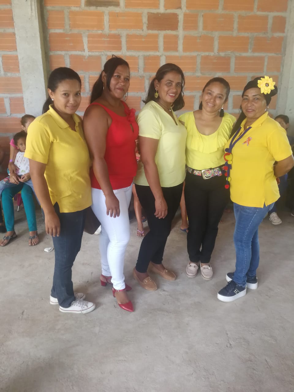 EQUIPO DE INTERVENCIÓN COMUNITARIA CON EGRESADOS ,ASESORÍA COMUNITARIA